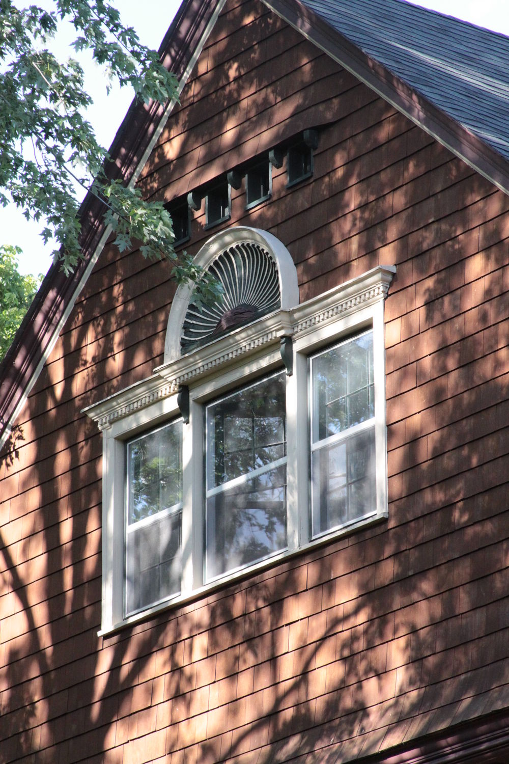 Elizabeth Gilbert Residence, Gable and window detail